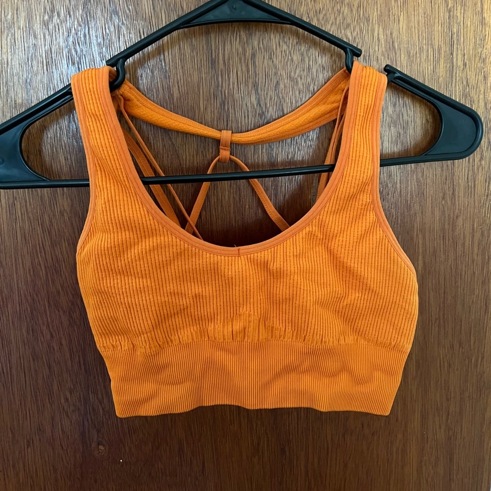 NVGTN sports bra